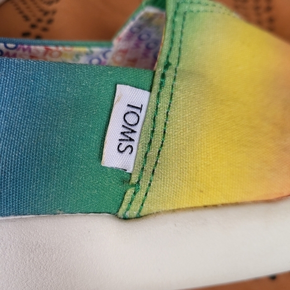EUC TOMS Alpargata Mallow Rainbow Slip On Loafer Pride 5.5 - Picture 10 of 15